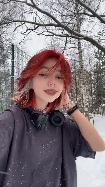 Russian Alt Grunge Makeup Tutorial