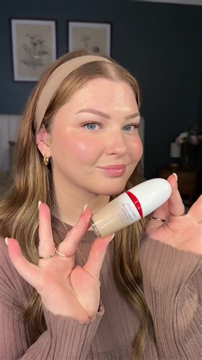 Shiseido Revitalessence Skin Glow Foundation 220 Linen Review