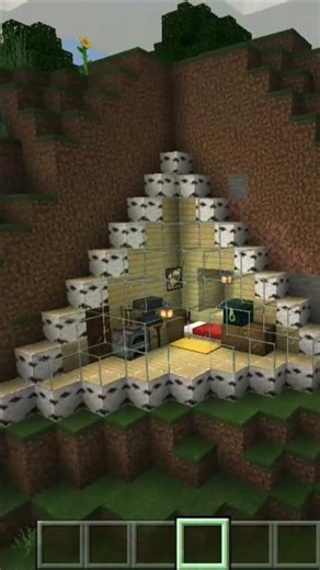 Minecraft triangle house🏠#trendingshorts #subscribe #minecraft #viral