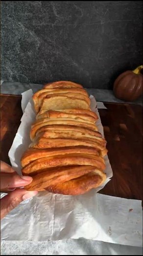 Cinnamon pull-apart bread