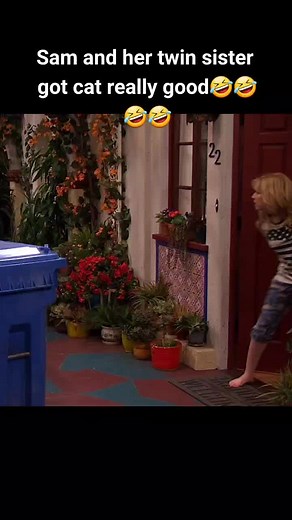 Sam's Twin Sister Pranks Cat in Hilarious Episode | Icarly
