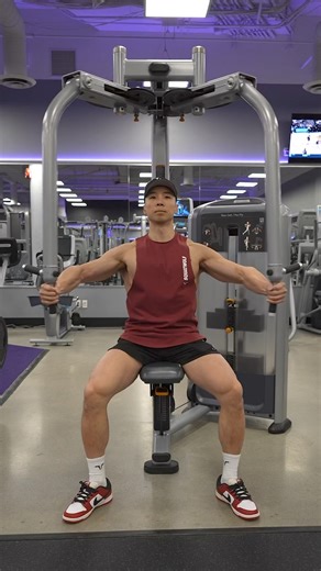 1.2M views · 12K reactions | ✅ DO THIS to Target the Upper, Middle & Lower Chest on the Pec Fly Machine! For a SIZE & SHRED training program, visit deltabolic.com! #chestfly #chestflies #chestday #chestworkout #pecfly | Andrew Kwong | Facebook