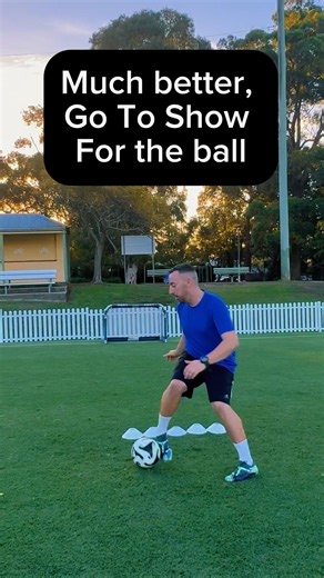 Best way to turn and lose a defender with one touch #FootballSkills #practicemakesperfect #coaching