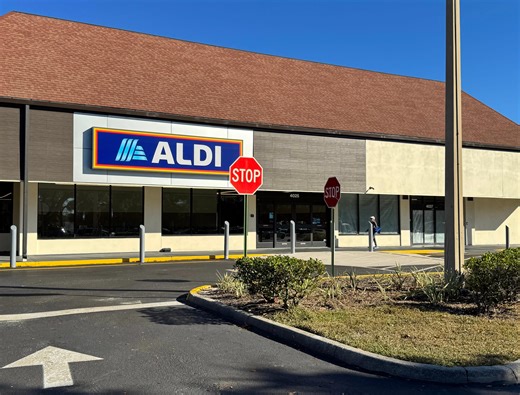 Shoppers at Aldi's 2 Florida grand openings Thursday could win $500 gift cards
