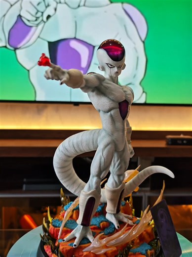 #dragonball #dragonballz #frieza #resina #fypシ ❄️ MT Studio – Universe Emperor Frieza (Dragon Ball) 👑 Edición de alta calidad – ¡Disponible para entrega inmediata! 🧾 DETALLES DEL PRODUCTO 🏢 Estudio: MT Studio (MoTu) 🧬 Personaje: Freezer – Emperador del Universo 📺 Serie: Dragon Ball Z / Super 🗿 Tipo: Estatua GK coleccionable 📐 Tamaño aproximado: 📏 Alto: 35 cm 📏 Ancho: 25 cm 📏 Profundidad: 21 cm 🎨 Estilo visual: Hot-blooded animation (versión intensa de batalla) 🔧 Material: Resina PU a