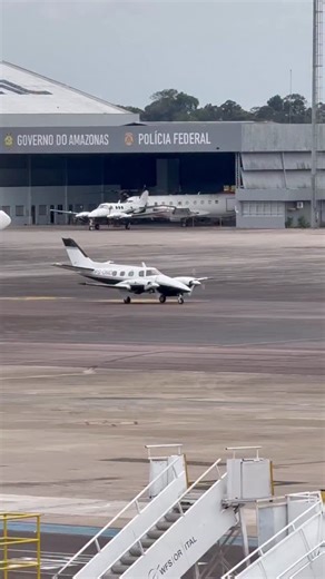 🇧🇷 AVIAÇÃO AMAZÔNIA | Raro Beechcraft 60 Duke “PS-OMD” taxiando para testes de motores no Aeroporto de Manaus. Esse procedimento faz parte da fase técnica de... | Instagram