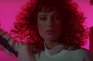 Kelly LeBrock Was Everyone's '80s Crush. See What She's Up to Now. — Best Life