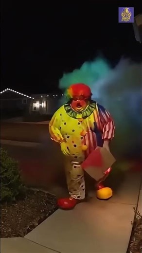 🤡🎨 clown honks, paint explodes everywhere (Caught on Ring Camera)