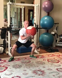 Add this Full body #plyometrics Circuit for a quick & very effective #heartpumping #fatburning #bodysculpting circuit workout to your routine. For this and more of my workouts, go to @fitner_app and davidkirschwellness.com #fitnessfriday #expressworkout #noexcuses #dksm #platypus walks #spidermanpushups | David Kirsch