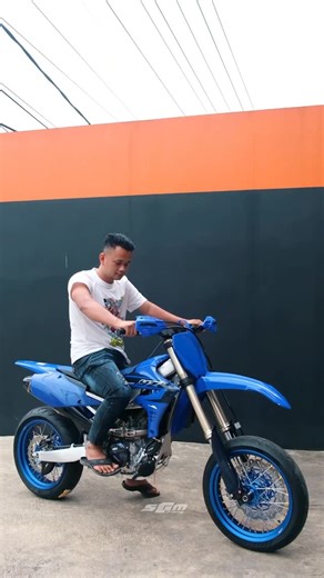 Rino sanjaya OFFICIAL on Instagram: "‘Thask Broo Sudah Order New YZ250F So Ini adalah Tipe Kompetis Sooo Bisa Pake 3Model . 1 Motocros 2 Advanture 3 supermoto Welll💥💥💥 Knalpot By @norifumi_exhaust Titanium Welset By SGM RACING Minus Tidak Ada standar Samping 😂😂😂"