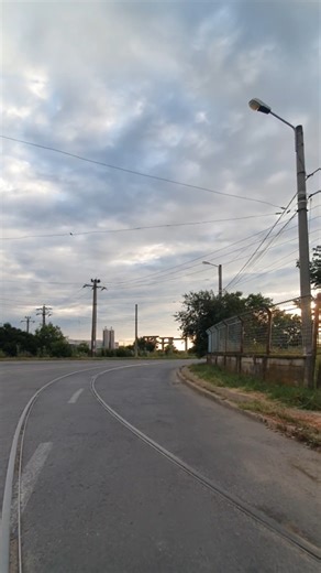 Pe aici trecea, cândva, tramvaiul 3: Pasajul Freidorf peste calea ferată Timișoara Vest - Cruceni. © Banatul de altădată / 26 iulie 2023 | Banatul de altădată