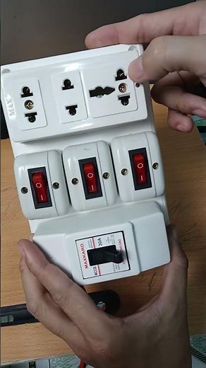 Taplo Bảng điện có CB, công tắc và ổ cắm điện