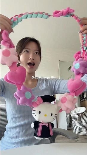 this hello kitty graduation lei is perfect
