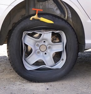 210K views · 264 reactions | ASTUCE : des astuces de pro pour éviter les crevaisons en toute simplicité | Les Cracks du Bois | Facebook