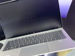 HP EliteBook x360 1030 G7 13.3" Touchscreen 2 in 1 Notebook - Intel Core i5 (10th Gen) i5-10310U Quad-core (4 Core) 1.70 GHz - 16 GB RAM - 512 GB SSD - Intel UHD Graphics Premium - in-Plane SwitcH *Intel Core i5-10210U Processor,1.6 GHz, up to 4.2 GHz with Intel Turbo Boost technology 6 MB cache, 4 cores *16 GB LPDDR4-2933 SDRAM *512 GB Intel PCIe NVMe QLC SSD with 32 GB Intel Optane Memory *33.78 cm (13.3 in) diagonal UHD OLED IPS Ultraslim 1.21 mm eDP and PSR2 BrightView touchscreen with 0.4 m