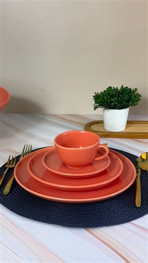 Você e a LPK têm tudo para serem inseparáveis em 2026! 😍✨ 👉🏻 Baixe o APP DA LPK e encontre louças e utensílios que vão deixar sua cozinha perfeita no próximo ano! lpkutilidades.com.br 📲 (48) 99114-0955 📩 contato@lpkutilidades.com.br #cozinhapratica #utilidadesdomesticas #vidanacozinha #cozinhacomamor #cozinhasimples #dicasdecozinha #lardocelar #organizaçãodecozinha #louçadecozinha #cozinhadeverdade | LPK Utilidades