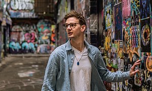 Tim Allan vows to keep long distance romance alive on new single ‘By Your Side’