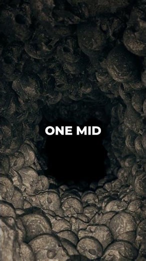 Statues Move at Midnight?! Haunted Museum Janitor’s Terrifying Tale 👻