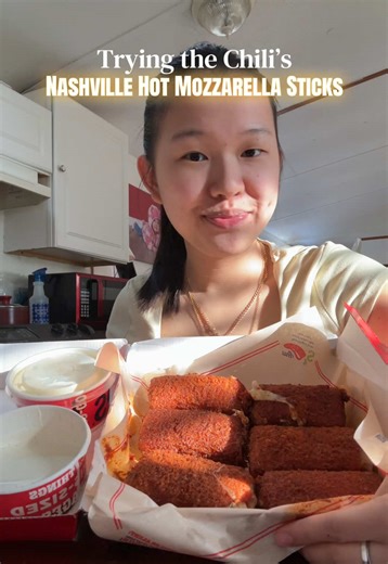 Nashville Hot Mozzarella Sticks at Chili’s: A Review