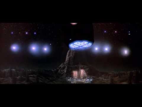 Close Encounters of the Third Kind:Spaceships visit(scene)