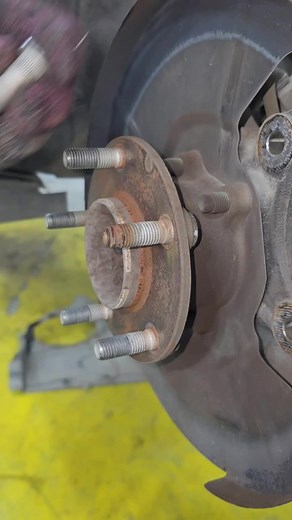 how to change wheel stud #automotive #usa #mechanic
