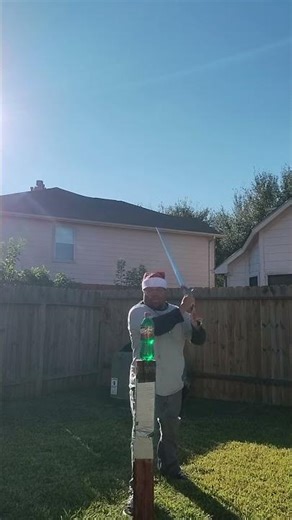 in twain #2handedsword #swordsmanship #straightsword #medievalweapon