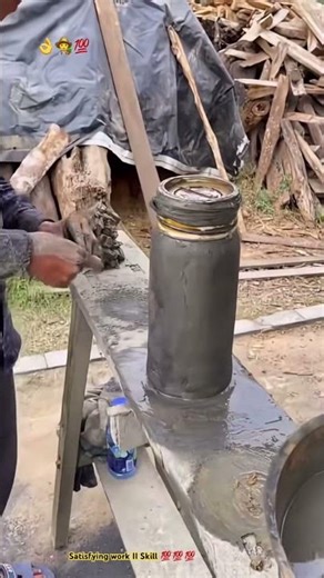 Clay bottles molding by crafting man