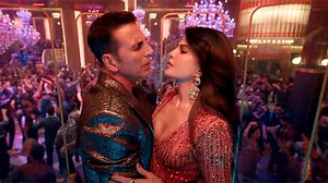Laal Pari (Song): Housefull 5 | Akshay Kumar, Abhishek Bachchan, Riteish Deshmukh, Jacqueline Fernandez - Bollywood Hungama