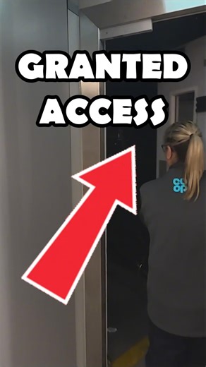 They let me use the staff toilet 😂 #ubereats #courierlife #fyp #deliveryrider #kindness