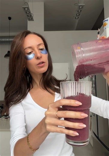 v delicious protein smoothie | Smoothie