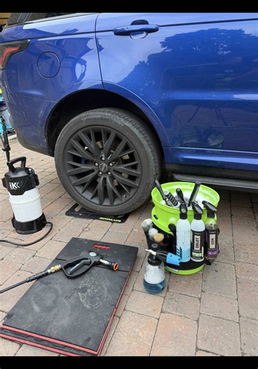 Satisfying ASMR Dirty Deep Wheel Cleaning 💦 Range Rover Sport SVR ✅ @VonixxUK Izer Wheel Cleaner, Delet Tyre Cleaner, Hydrox Sealant. ✅ @Bravaro | Premium Car Care UK Vonixx Distributor #cleaning #wheels #rangerover #cardetailing #rangeroversport
