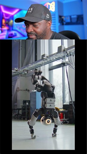 Robot's acrobatic skills are insane #humanoid #ai