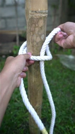 The FASTEST Way to Tie a Bowline! (Mind-Blowing) 🤯