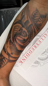 M O N E Y R O S E . .finished this money rose for a client getting his first tattoo finished we did the line work last time did the shading the second go round #tattoos #tattooartist #fyp #viral #explore trending #fblifestyle | Allex Redd Ink