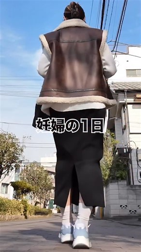 浅倉カンナ on Instagram: ". スケッチャーズ ハンズフリー スリップインズ👟 最近はお腹が大きくなってきて スニーカー履くのも靴紐直すのもしんどかったけど このスニーカーならなんの心配もなし！ 履きやすい&歩きやすいで産後まで使えそう💨 @skechersjapan #SKECHERS #スケッチャーズ #スリップインズ #コージーフィット #pr"