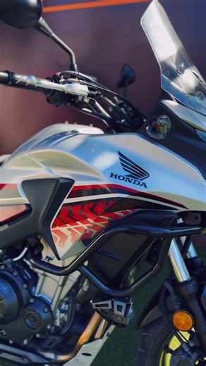 HONDA CB 500 X | 2019 | 11.698 Km. | $5.490.000 47 Cv a 8.500 rpm | 43 Nm a 6.750 rpm | 6 velocidades | Peso 189 Kg. | Estanque 17,5 Lts. | Horquilla invertida | Como extra incluye Top case, cubrecarter, neblineros, defensas medias. 📍 Visítanos en Av. Balmaceda #2912, La Serena o Contáctanos al WhatsApp 56993230138 🌐 Revisa nuestro stock en www.carmotors 💥 Recibimos tu moto en parte de pago y ofrecemos financiamiento automotriz, con un pie mínimo del 30% del valor total (sujeto a evaluación d