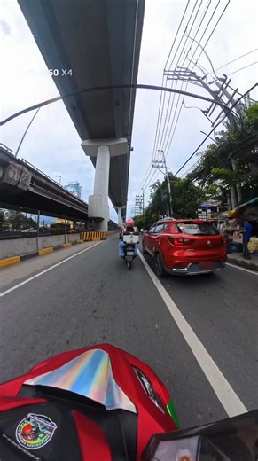 Kaninong mali? Muntikan na magkalabasan ng Special skills. 😵‍💫😅 #riders #MOVEITRIDER #roadsafety #roadrage #RideSafeAlways | Nash Galaero