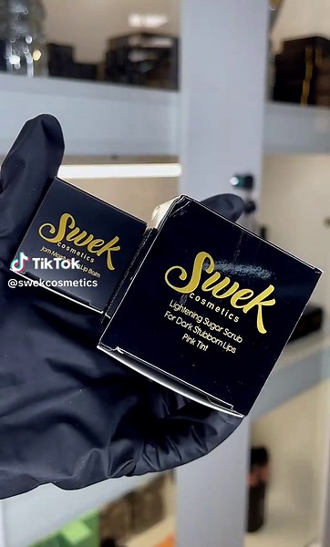 👄 ✨Say goodbye to dull, dark lips and hello to your natural glow!💖 Our Swek Lip Scrub   Lip Jam Balm combo is the ultimate treatment for soft, even-toned, lips. K100 each 🛍️ 📌Here’s a simple and effective “How to Use” guide for your Swek Lip Scrub   Lip Jam Balm: 🎀Step 1: Exfoliate with the Swek Lip Scrub • Apply a small amount of scrub to clean lips. • Gently massage in circular motions for 1–2 minutes to remove dead skin and stimulate blood flow. • Wipe off with a damp cloth or rinse with