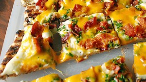 Loaded Bacon Mashed Potato Pizza