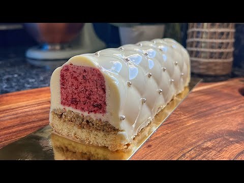 La Bûche chocolat blanc framboise pistache