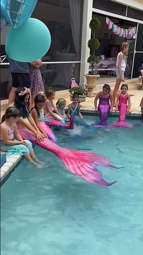 A pool full of MERMAIDS ready to make a splash! 😱 WWYD?? #mermaids #mermaidtail #mermaidparty #pool
