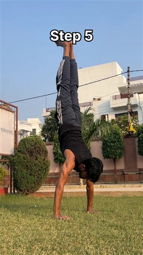 Easy Handstand Tutorial 👍🏻 #shorts #tutorial