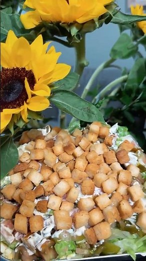 Crunchy Crouton Salad 🥗✨ Easy & Addictive Recipe