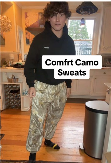 Fav sweats ever #comfrt #comfrtclothing #sweatpants #camo #clothes
