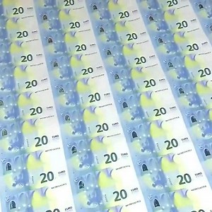 1.5M views · 7K reactions | fabrication des billets de banque  | Nicolas raconte des conneries | Facebook