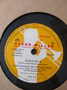 Glenn Miller And His Orchestra - Perfidia / At Last