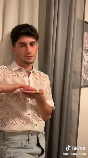 Bollette ?!? #bills #virale #perte #disegni #ironia #paymybills #italy #usa #draw #paint #soldi