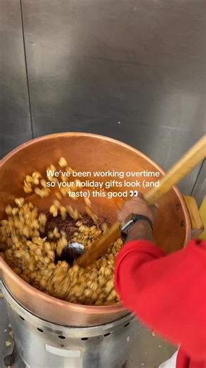 Look at how cute these holiday tins are 🎄🦌 Perfect for gifting, snacking, and spreading a little sweetness. #ocnj #ocnjboardwalk #jerseyshore #glutenfree #reels #community #memories #weshipanywhere #oceancity #johnsonspopcorn #gifting #TasteTheJerseyShore #ShoreTradition #OCNJMemories #CorporateGifting #ClientGiftsDoneRight #SweetOfficeTreats #HolidayGiftingSeason #PartyFavorsThatPop #SweetCelebrations #WeddingFavors #EventFavors | Johnson's Popcorn, Inc.