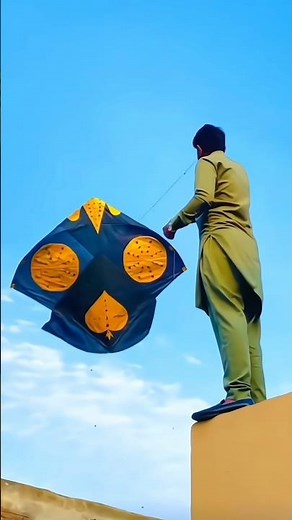 Big Kites Flying 😱 #kiteflying #kiteground #kite #viralvideo #shorts