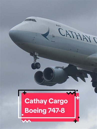 Cathay Cargo Boeing 747-8 ✈️ #boeing #b747 #cathaypacific #airplanes #landing